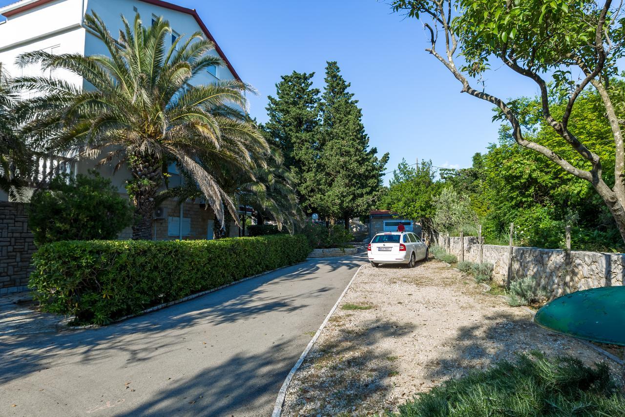 Pool Apartments Galeb نوفاليا المظهر الخارجي الصورة